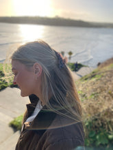 Load image into Gallery viewer, Rome Gold midi hoop earrings