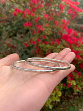 Load image into Gallery viewer, Elevated staples: The Hammered Bangle
